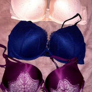 SOLD Three bombshell Victoria’s Secret bras